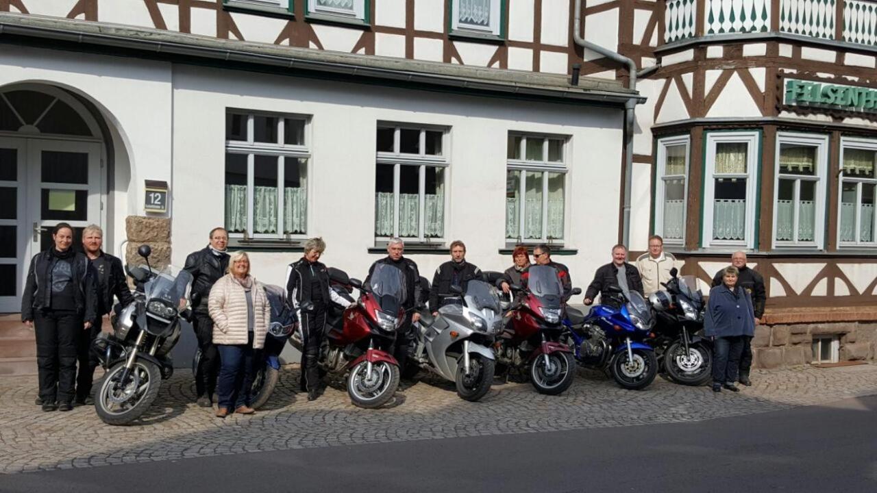 Gaststaette Und Pension Felsenthal Tabarz Buitenkant foto