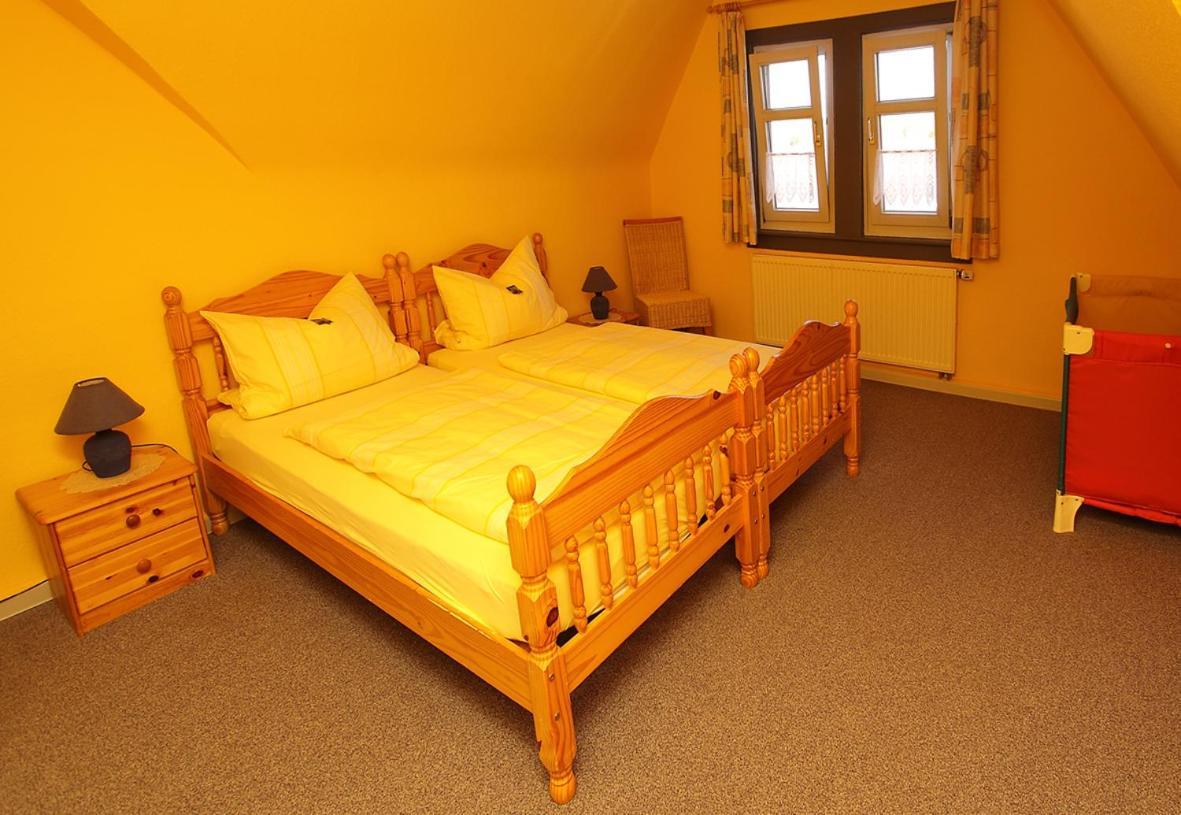 Gaststaette Und Pension Felsenthal Tabarz Kamer foto