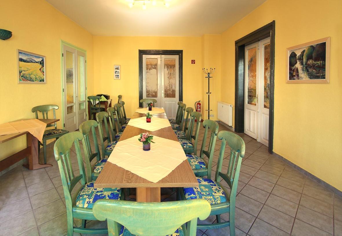 Gaststaette Und Pension Felsenthal Tabarz Kamer foto